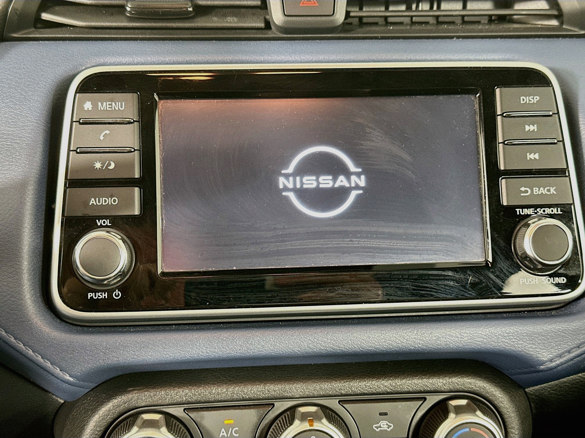 Used 2025 Nissan Versa SV FWD image 19