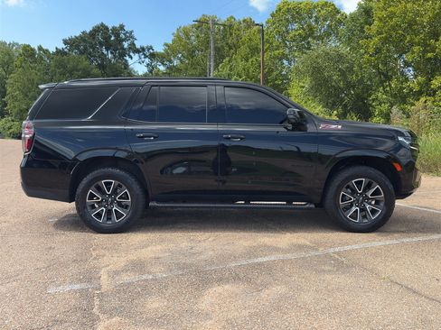 Used 2023 Chevrolet Tahoe Z71 w/ Luxury Package AWD/4WD image 6