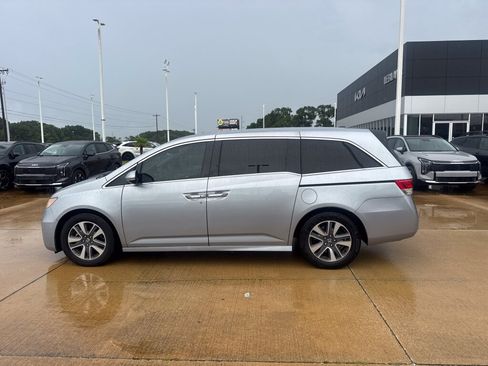 Used 2016 Honda Odyssey Touring Elite image 27