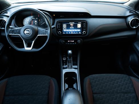 Used 2022 Nissan Kicks SR w/ Interior Electronics Package image 19