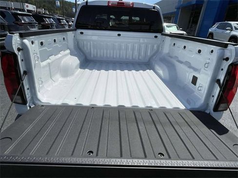 New 2026 Chevrolet Colorado W/T image 8