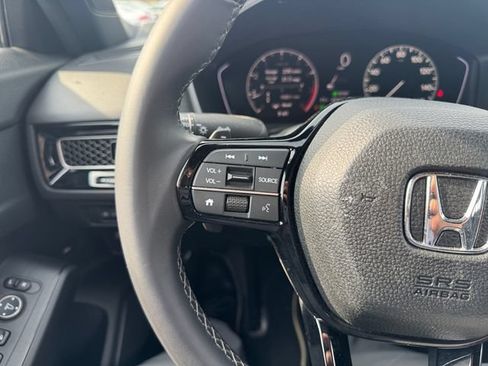 Used 2025 Honda Civic Sport image 17