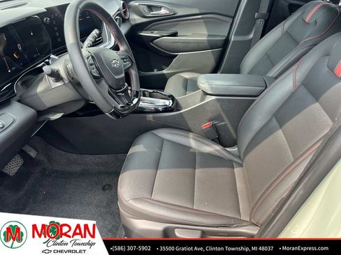 Certified 2024 Chevrolet Trax RS w/ Driver Confidence Package FWD image 17