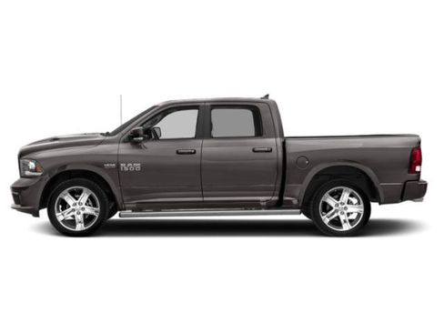 Used 2018 RAM 1500 Classic SLT AWD/4WD image 4