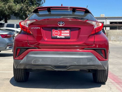 Used 2018 Toyota C-HR XLE FWD image 8