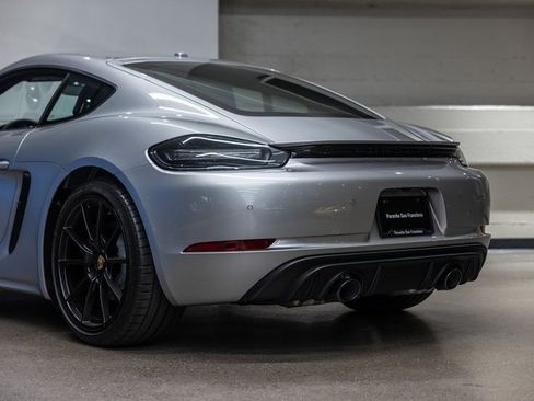 Used 2025 Porsche 718 Cayman GT4 image 26