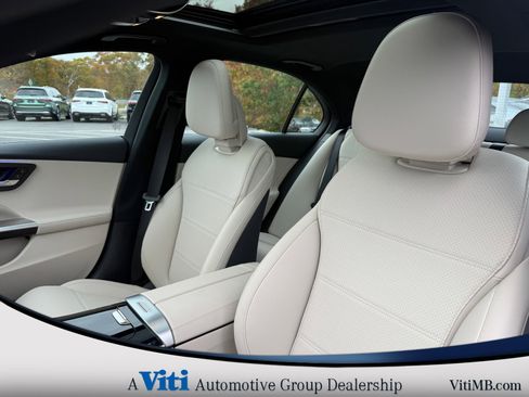 Used 2025 Mercedes-Benz C 300 4MATIC Sedan image 17