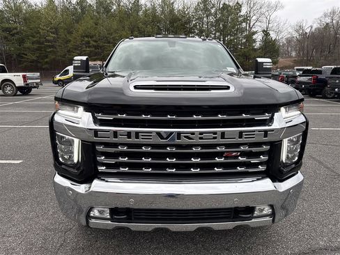 Used 2022 Chevrolet Silverado 2500 LTZ w/ LTZ Plus Package image 2