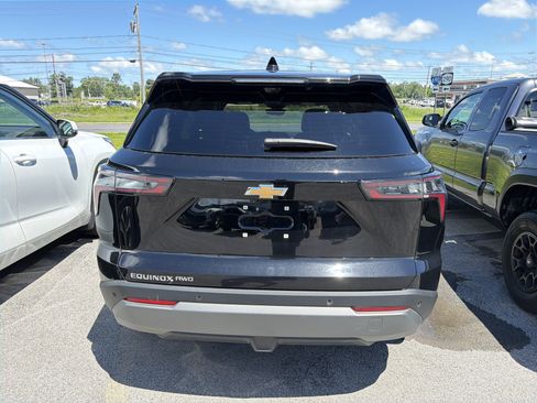 Used 2026 Chevrolet Equinox LT w/ Convenience Package II AWD/4WD image 6