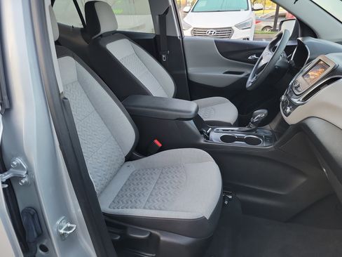 Used 2022 Chevrolet Equinox LT image 19