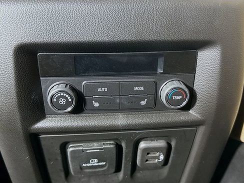 Used 2023 Chevrolet Traverse Premier w/ LPO, Floor Liner Package FWD image 27