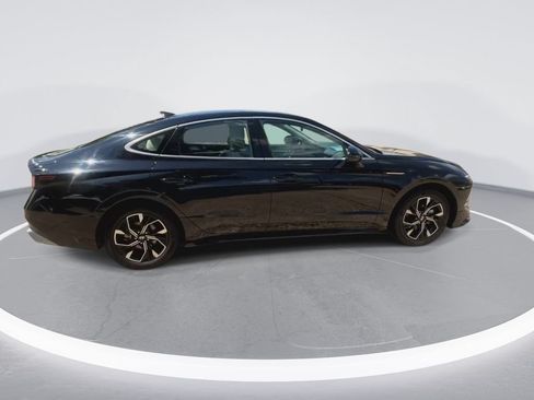 Used 2025 Hyundai Sonata SEL FWD image 9