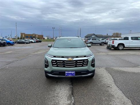 Used 2025 Chevrolet Equinox LT w/ Convenience Package II AWD/4WD image 7