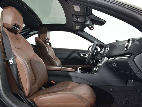 Used 2016 Mercedes-Benz SL 550 image 26