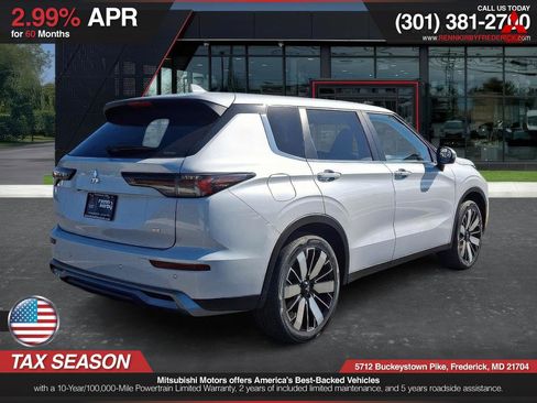 Used 2025 Mitsubishi Outlander SE image 4