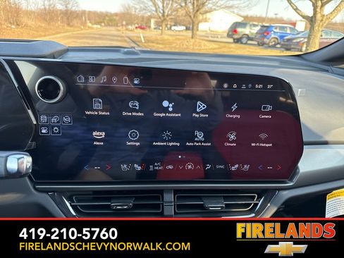 New 2025 Chevrolet Equinox EV RS image 18