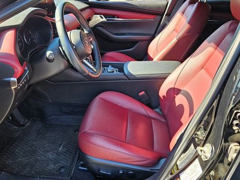 Used 2025 MAZDA MAZDA3 Hatchback w/Premium Plus Pkg image 11