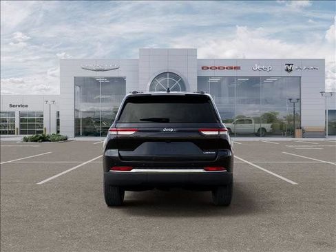 New 2026 Jeep Grand Cherokee Laredo RWD image 7