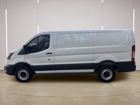 Used 2025 Ford Transit 150 Low Roof w/ Load Area Protection Package RWD image 3
