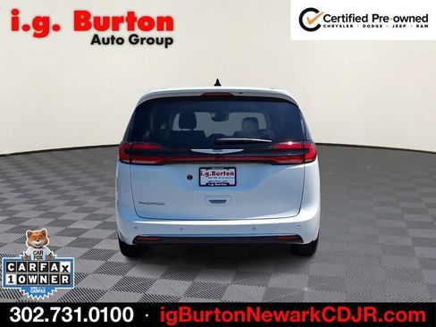 Certified 2023 Chrysler Pacifica Touring-L FWD image 5