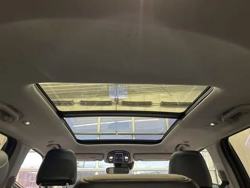 Used 2023 Jeep Grand Cherokee 4WD 4xe image 14