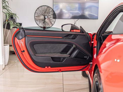 Used 2022 Porsche 911 GT3 RWD image 34