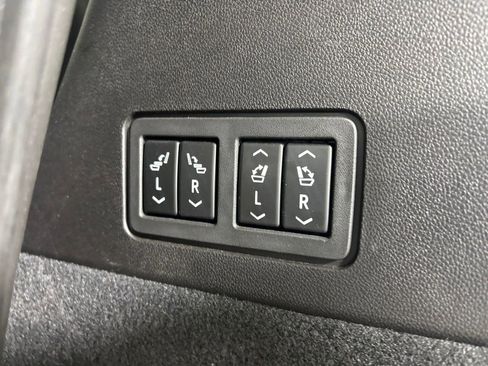Used 2024 Cadillac XT6 Premium Luxury w/ LPO, Floor Liner Package AWD/4WD image 28