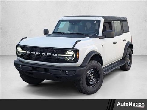 New 2026 Ford Bronco Outer Banks w/ Black Appearance Package AWD/4WD image 1