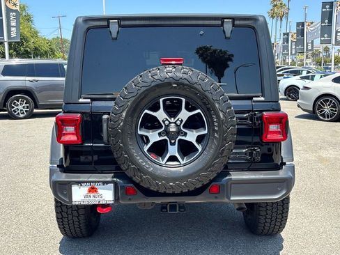 Used 2022 Jeep Wrangler Unlimited Rubicon w/ LED Lighting Group AWD/4WD image 5