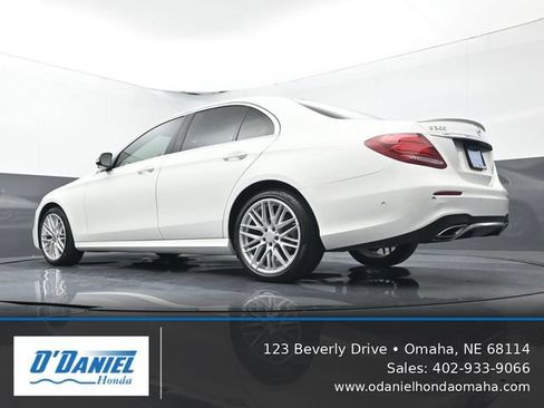Used 2019 Mercedes-Benz E 300 4MATIC image 22