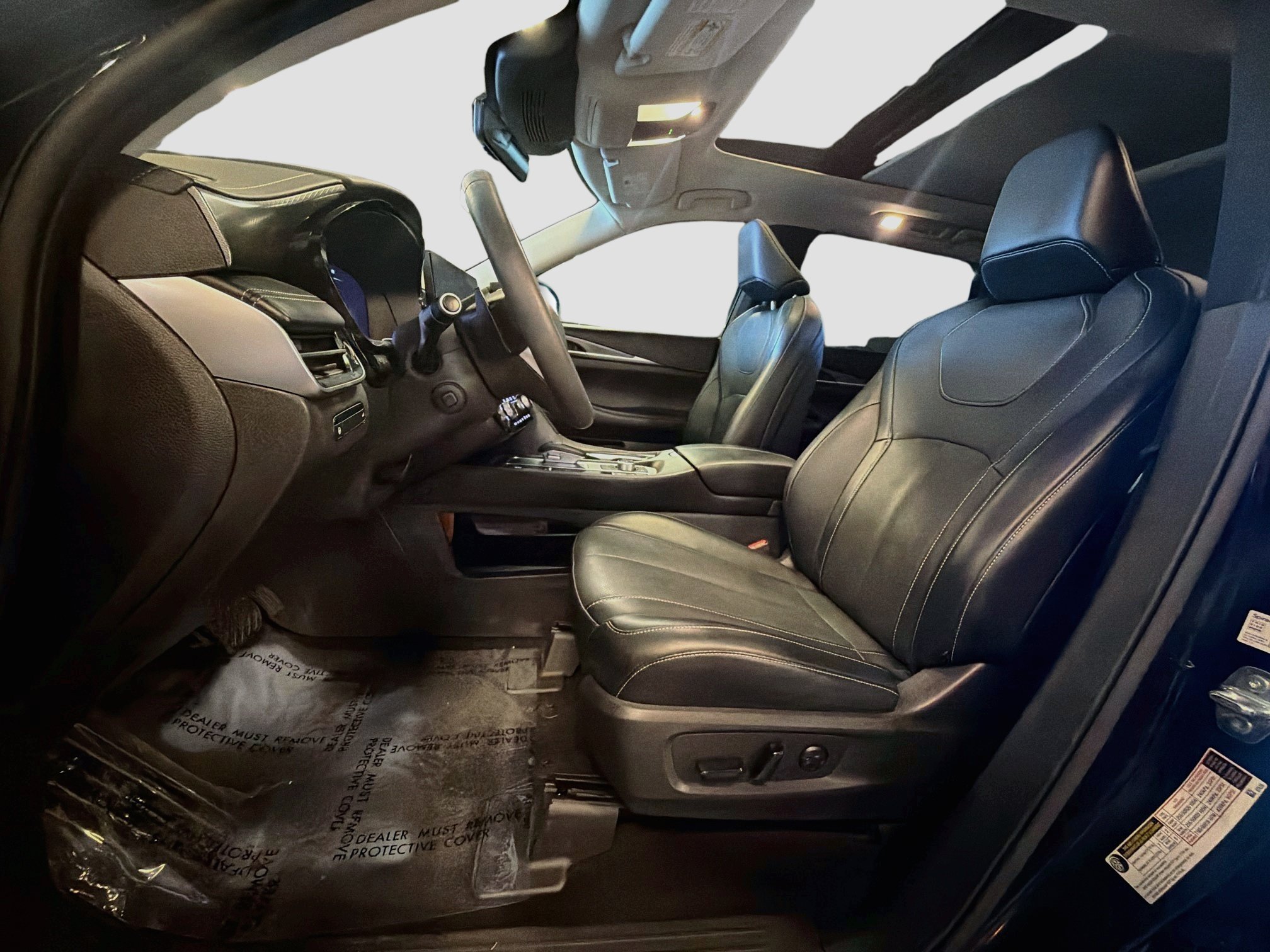 Used 2023 INFINITI QX60 Luxe w/ Cargo Package AWD/4WD image 13