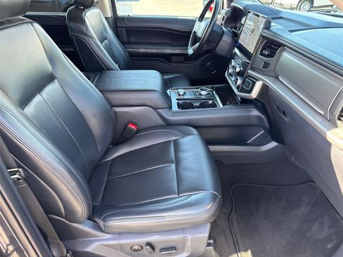 Certified 2024 Ford Expedition XLT AWD/4WD image 17