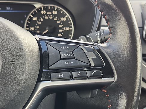 Used 2025 Nissan Altima 2.5 SR image 18