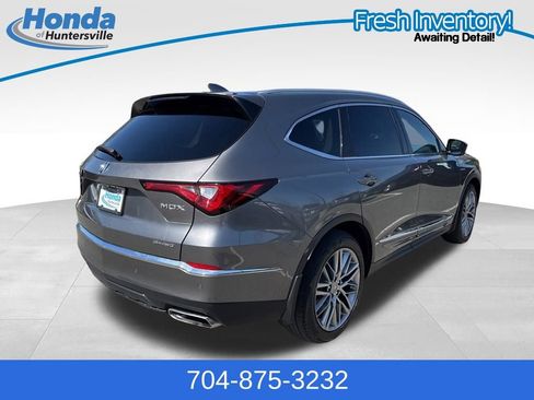 Used 2024 Acura MDX SH-AWD w/ Advance Package image 8
