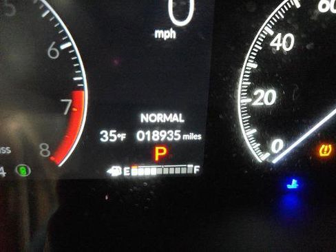 Certified 2025 Honda HR-V LX image 17