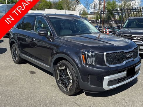 Used 2025 Kia Telluride EX w/ EX Captain's Chair Package AWD/4WD image 1
