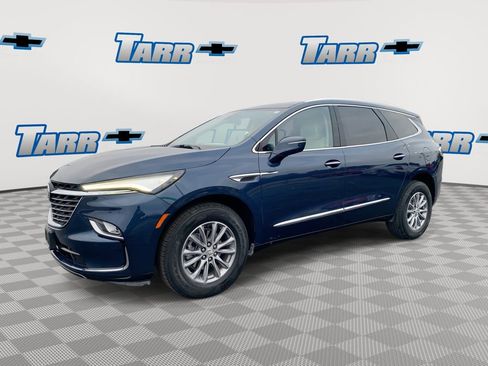 Used 2023 Buick Enclave Essence image 1