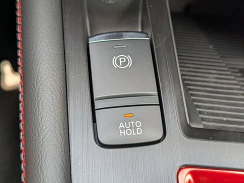 Used 2025 Nissan Kicks SR FWD image 29