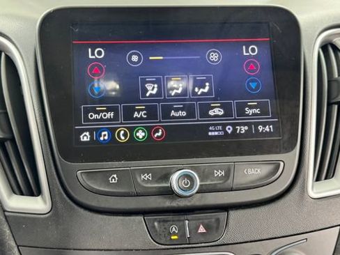 Used 2022 Chevrolet Malibu LT FWD image 22