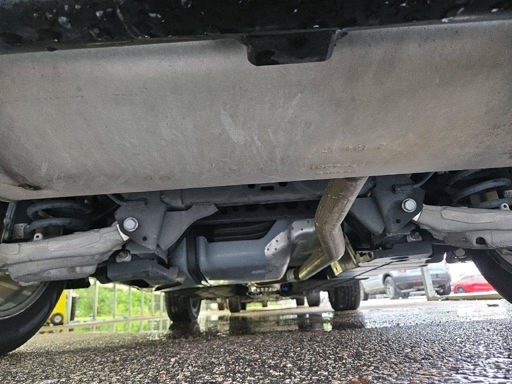 Used 2017 Ford Edge Titanium w/ Equipment Group 302A FWD image 17