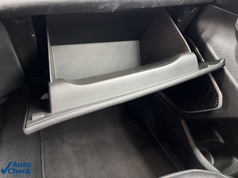 Used 2024 Jeep Grand Cherokee Limited w/ Black Appearance Package image 28