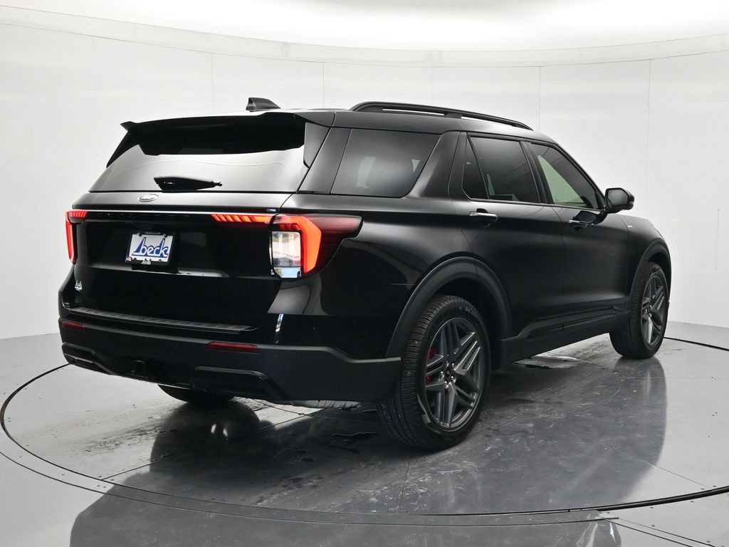 New 2026 Ford Explorer ST-Line w/ ST-Line Street Pack RWD image 5