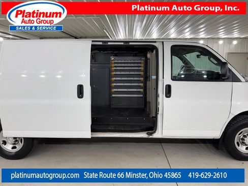 Used 2019 Chevrolet Express 3500 Extended w/ Driver Convenience Package RWD image 25
