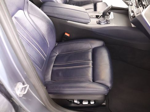 Used 2019 BMW M550i xDrive image 14