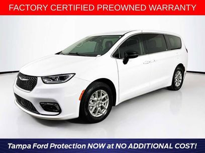 Used 2024 Chrysler Pacifica Touring-L