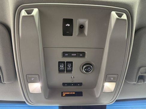 Used 2018 GMC Yukon XL Denali w/ Denali Ultimate Package image 24