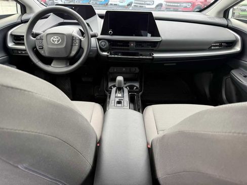 Used 2024 Toyota Prius LE image 17
