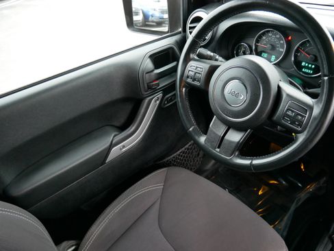 Used 2014 Jeep Wrangler Sahara w/ Dual Top Group image 9