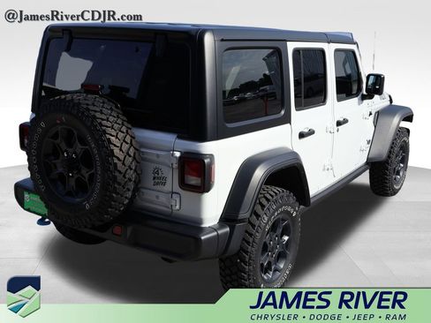 Used 2023 Jeep Wrangler Unlimited w/ Cold Weather Group AWD/4WD image 5