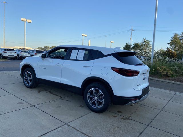 Used 2025 Chevrolet Blazer LT FWD image 10